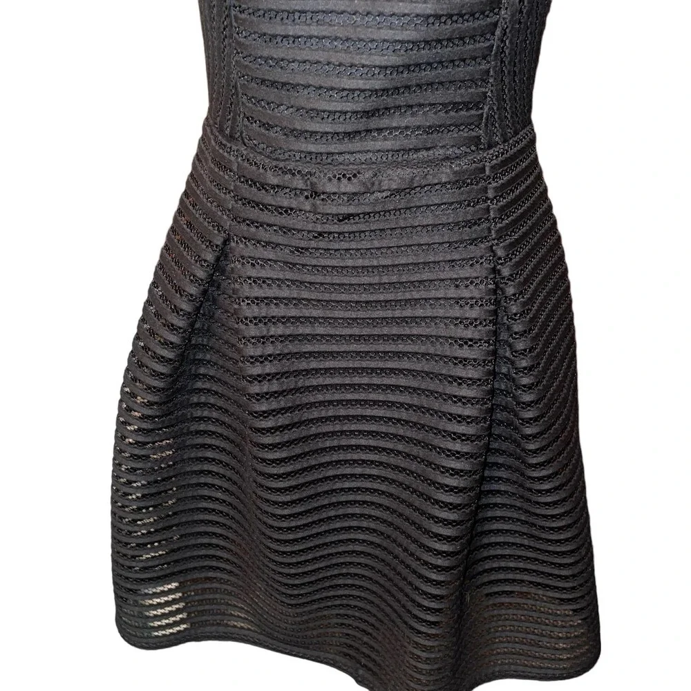 Mossimo Women’s Fit & Flare Little Black Dress Size Medium - Picture 5 of 6